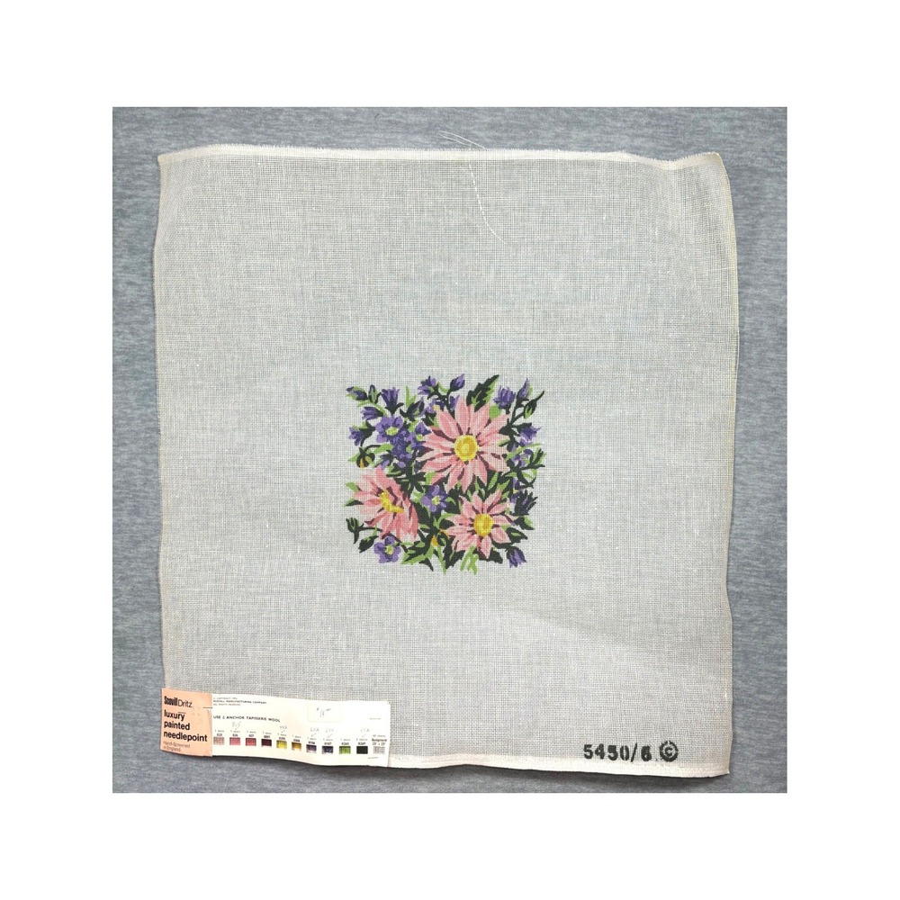 VtgScovill Dritz Painted Needlepoint Canvas Floral Daisies 5450/6 26x26 1974